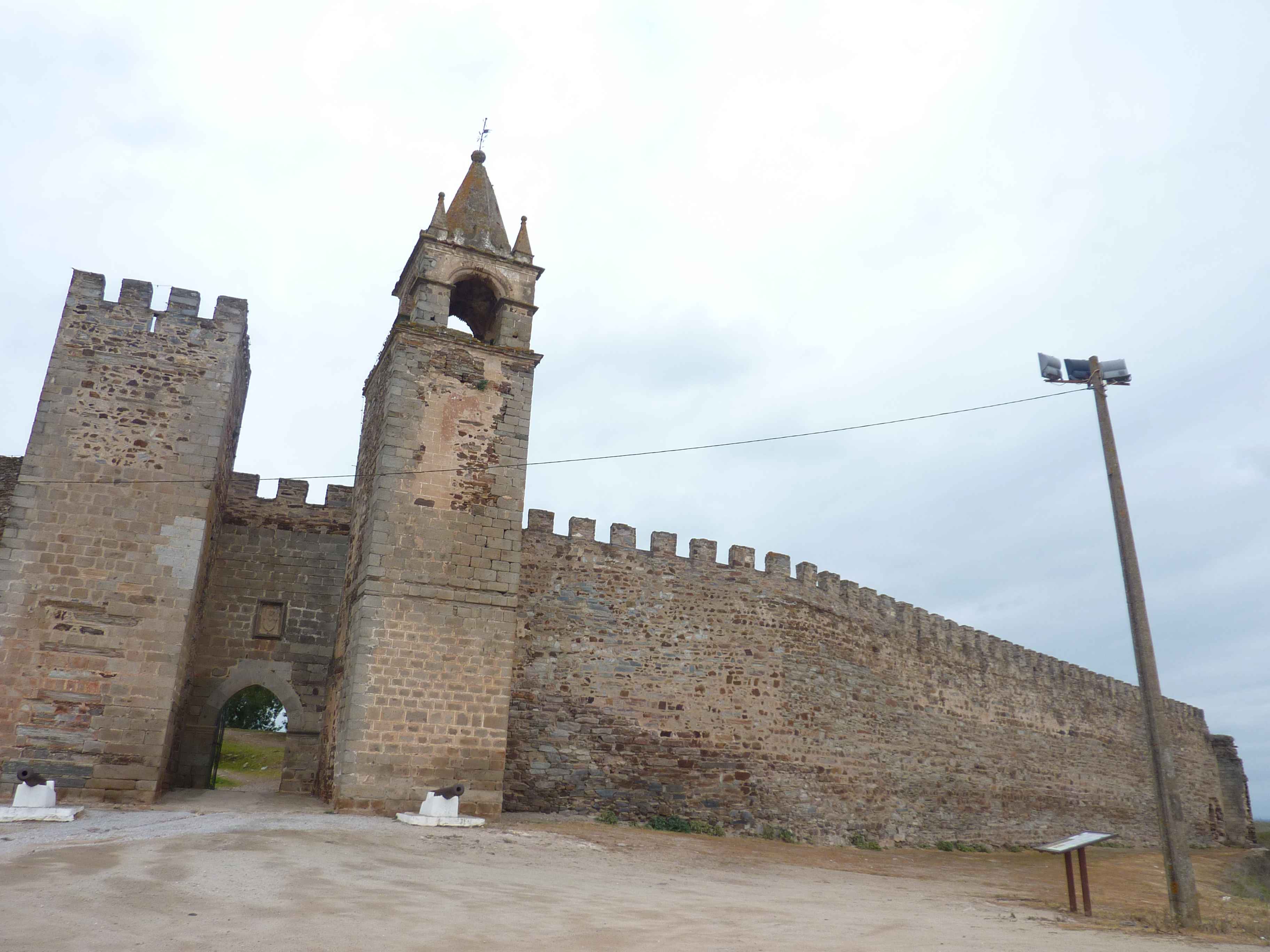 Photos de Les Remparts Du Chateau De Mourao En Alentejo